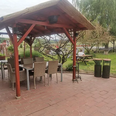 Nocleg ze śniadaniem Regi Csarda Es Panzio