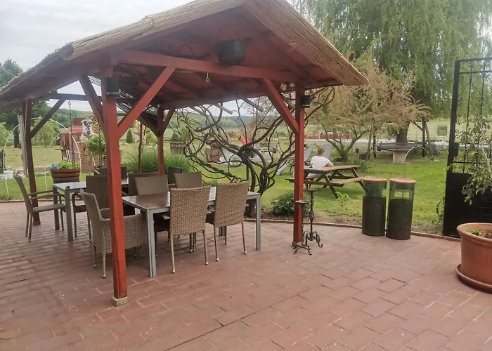 Alojamento de Acomodação e Pequeno-almoço Régi Csárda és Panzió