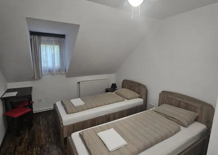 Regi Csarda Es Panzio Bed & Breakfast